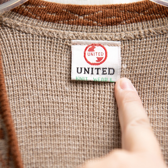 VTG Grandpa Cardigan Sweater Men L Brown Green Geometric Button Up Slouchy Aztec - Picture 4 of 5